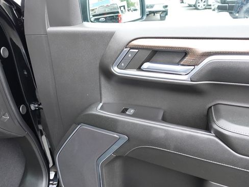 Used 2024 Chevrolet Silverado 1500 LT AWD/4WD image 31