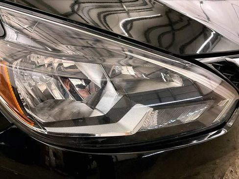 Used 2019 Nissan Sentra SV w/ Special Edition Package FWD image 27
