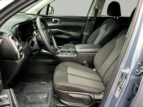 Certified 2023 Kia Sorento LX FWD image 21