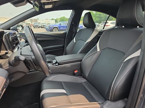 Used 2025 Toyota Camry SE FWD image 10