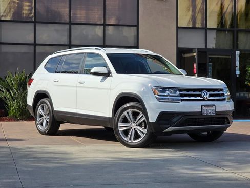 Used 2018 Volkswagen Atlas S image 3