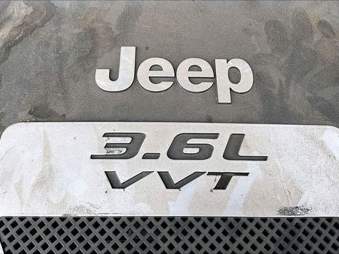 Used 2012 Jeep Wrangler Rubicon AWD/4WD image 31