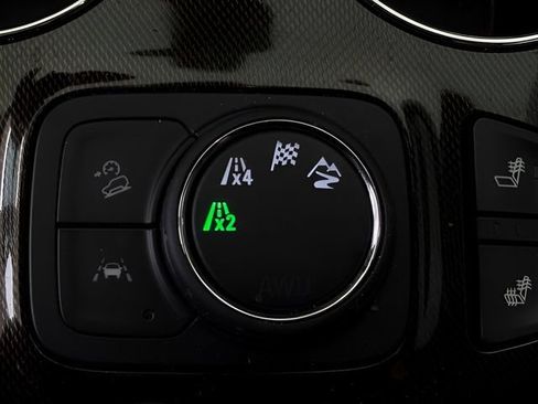 Used 2022 GMC Acadia AT4 image 30