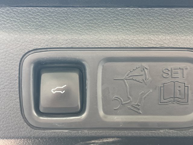 Used 2022 Ford Expedition Max Limited AWD/4WD image 8