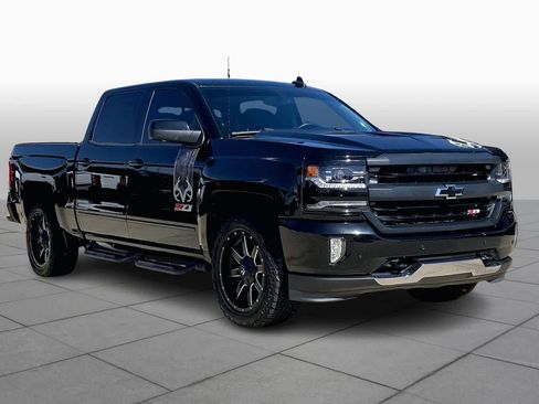 Used 2017 Chevrolet Silverado 1500 LTZ Z71 w/ Realtree Edition image 3