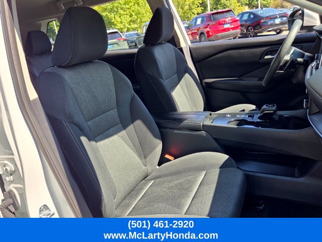 Used 2024 Nissan Rogue SV FWD image 19
