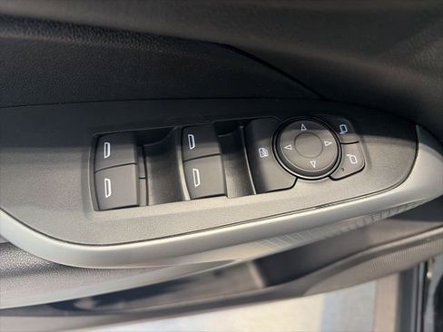 New 2026 Chevrolet Trax LS w/ LS Convenience Package FWD image 9