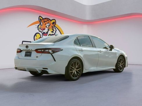 Used 2024 Toyota Camry SE FWD image 6