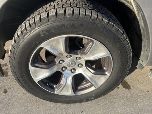 Used 2020 RAM 1500 Laramie image 25