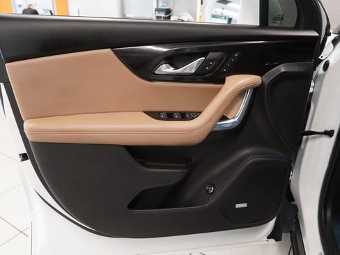 Used 2019 Chevrolet Blazer Premier w/ Sun and Wheels Package FWD image 18