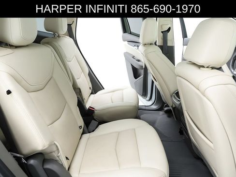 Used 2023 Cadillac XT6 Premium Luxury FWD image 38