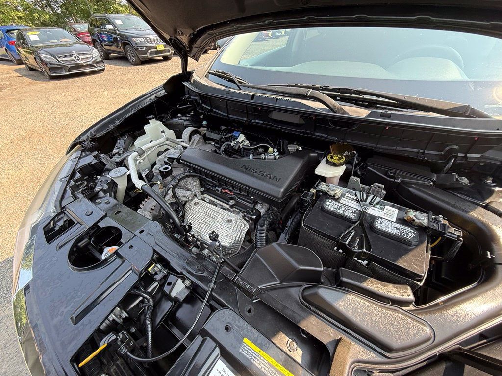 Used 2017 Nissan Rogue SV w/ SV Premium Package FWD image 35