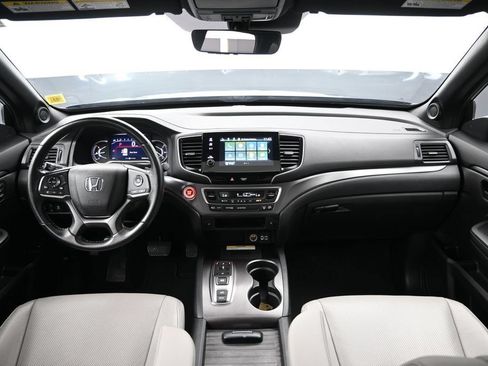 Used 2023 Honda Passport EX-L image 11