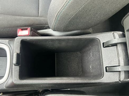 Used 2018 Chevrolet Cruze LT w/ Convenience Package FWD image 33