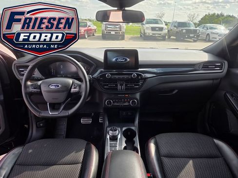 Used 2023 Ford Escape ST-Line FWD image 18
