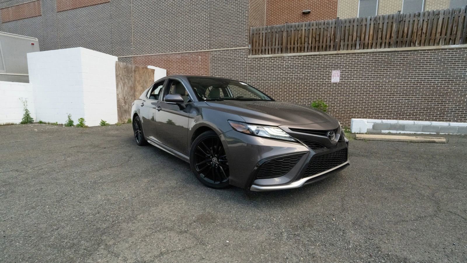 Used 2023 Toyota Camry XSE FWD image 1