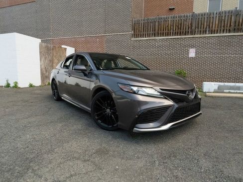Used 2023 Toyota Camry XSE FWD image 1