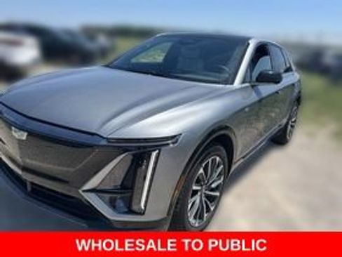 Used 2024 Cadillac Lyriq Sport w/ LPO, Floor Liner Package AWD/4WD image 1