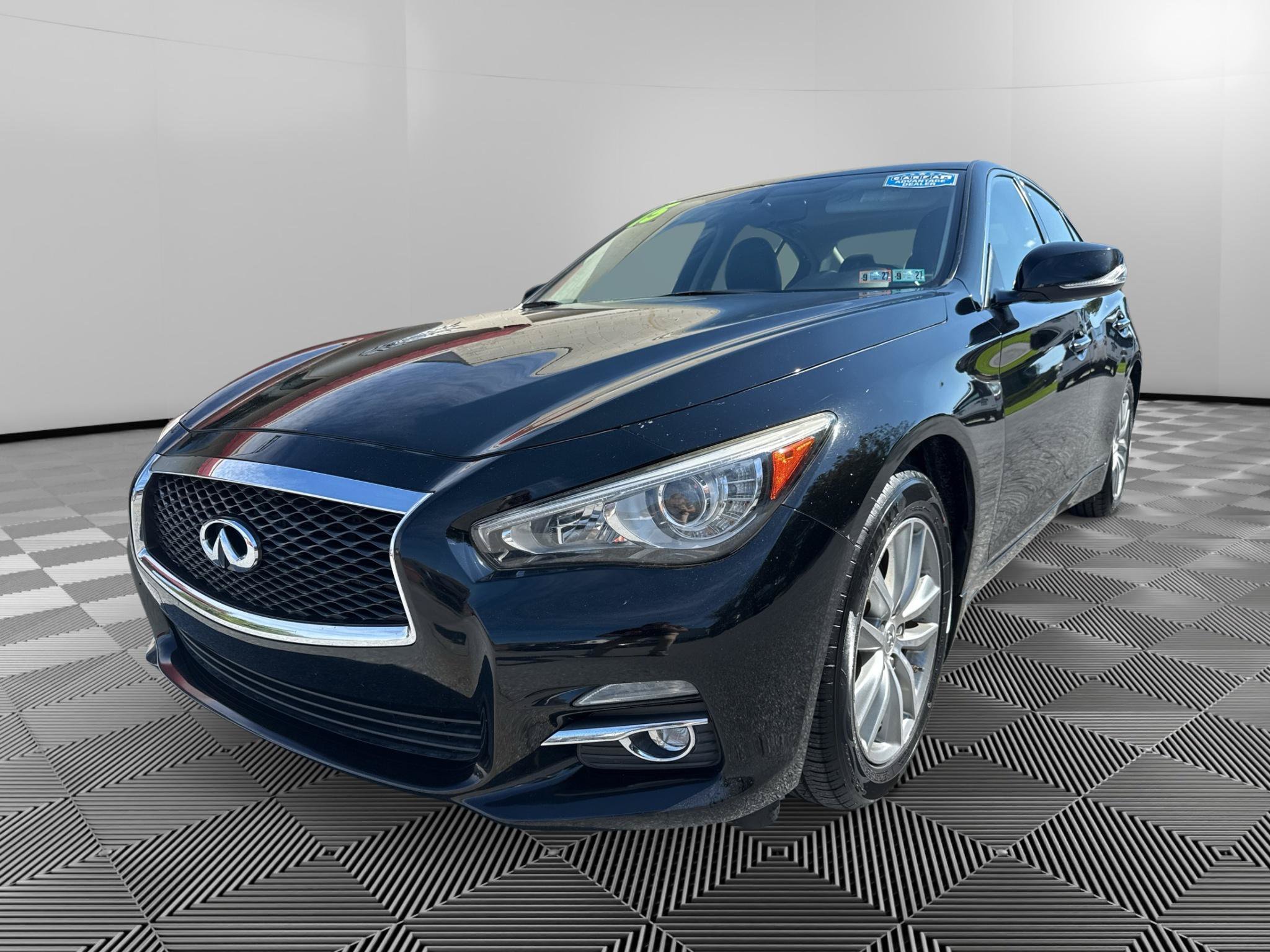 Used 2015 INFINITI Q50 AWD w/ Moonroof Package image 1