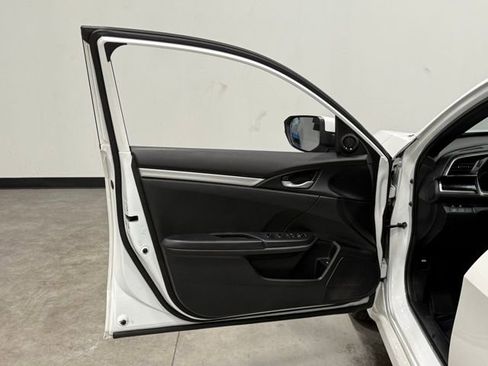 Used 2020 Honda Civic Sport image 13