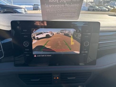 Certified 2025 Volkswagen Jetta GLI Autobahn w/ GLI Black Package image 27