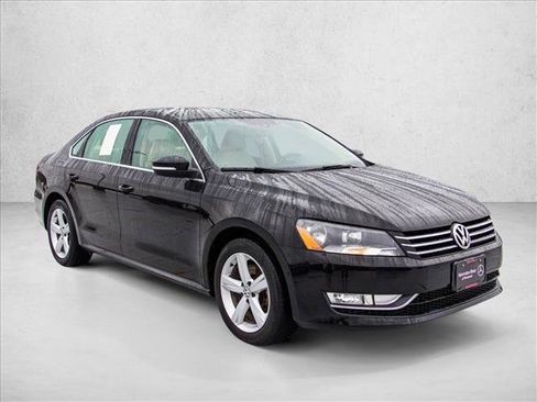 Used 2015 Volkswagen Passat 1.8T Wolfsburg Edition image 3