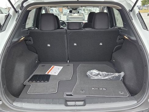 New 2026 Nissan Kicks SV image 12