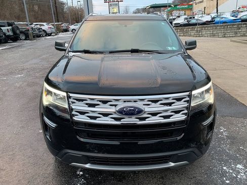 Used 2018 Ford Explorer XLT image 9
