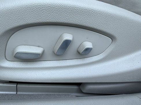 Used 2014 Cadillac XTS Luxury image 20