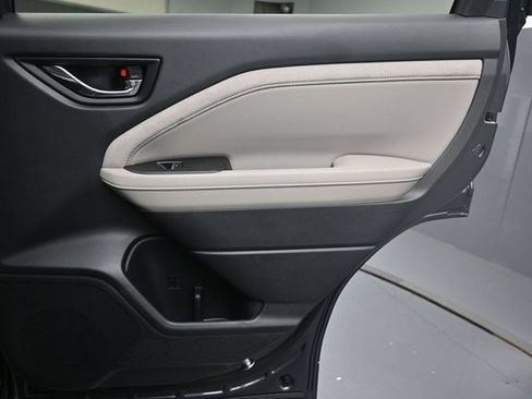 New 2026 Subaru Forester Limited AWD/4WD image 30