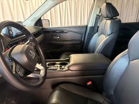 Used 2024 Honda Pilot Touring image 19