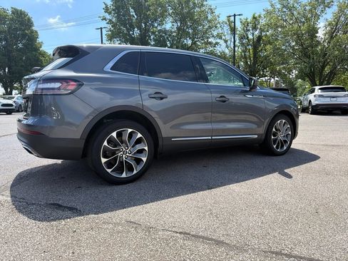 Used 2023 Lincoln Nautilus Reserve AWD/4WD image 7