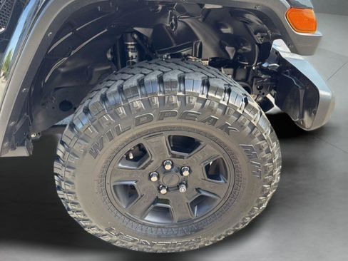 Used 2021 Jeep Gladiator Mojave AWD/4WD image 34