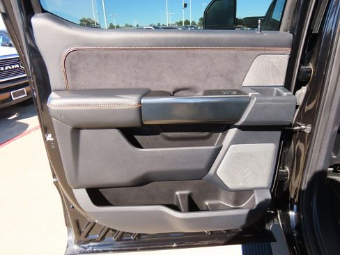 Certified 2024 Ford F250 Platinum image 18