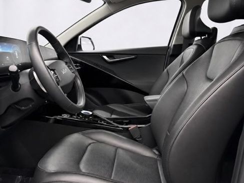 Used 2023 Kia Niro Wave w/ Wave Preserve Package FWD image 14