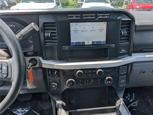Used 2024 Ford F250 XLT w/ FX4 Off-Road Package AWD/4WD image 17
