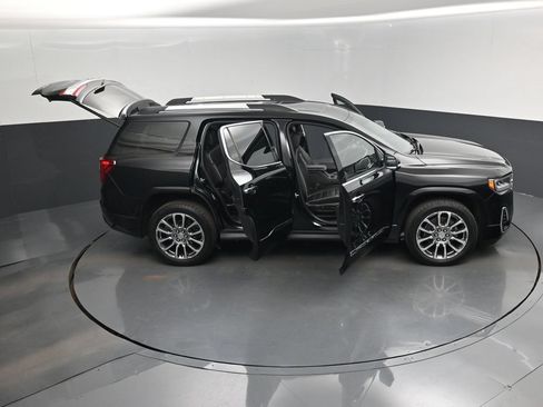 Used 2022 GMC Acadia Denali w/ Denali Ultimate Package AWD/4WD image 18