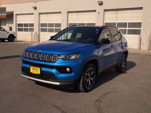 Used 2025 Jeep Compass Limited AWD/4WD image 5