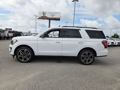 Used 2021 Ford Expedition Limited RWD image 4