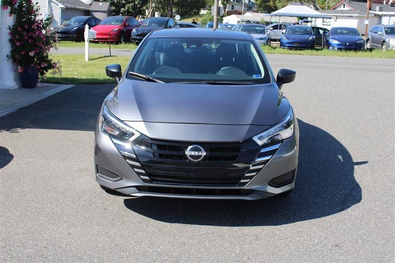 Used 2025 Nissan Versa S w/ Trunk Package FWD image 3