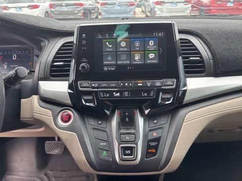 Used 2018 Honda Odyssey EX image 19