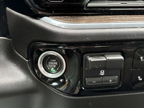 Used 2024 Chevrolet Silverado 2500 LT w/ Convenience Package image 14