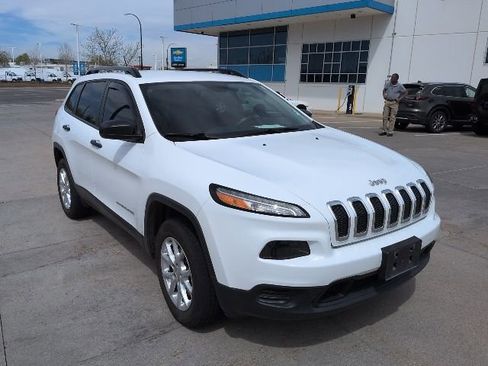 Used 2015 Jeep Cherokee Sport w/ Sport Appearance Group image 3