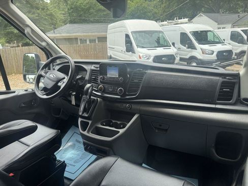 Used 2023 Ford Transit 250 148 High Roof RWD image 17