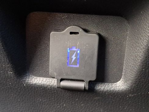 Used 2023 Toyota RAV4 LE image 11