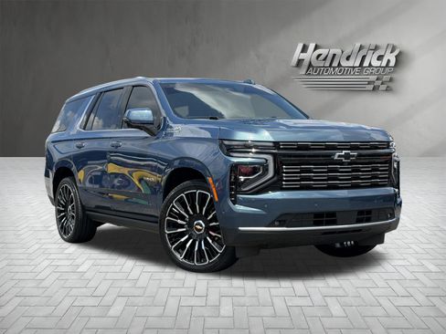 Used 2025 Chevrolet Tahoe High Country AWD/4WD image 2