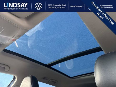 Used 2022 Volkswagen Atlas SEL Premium image 18