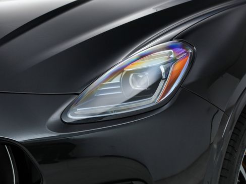 Certified 2023 Maserati Grecale GT image 10