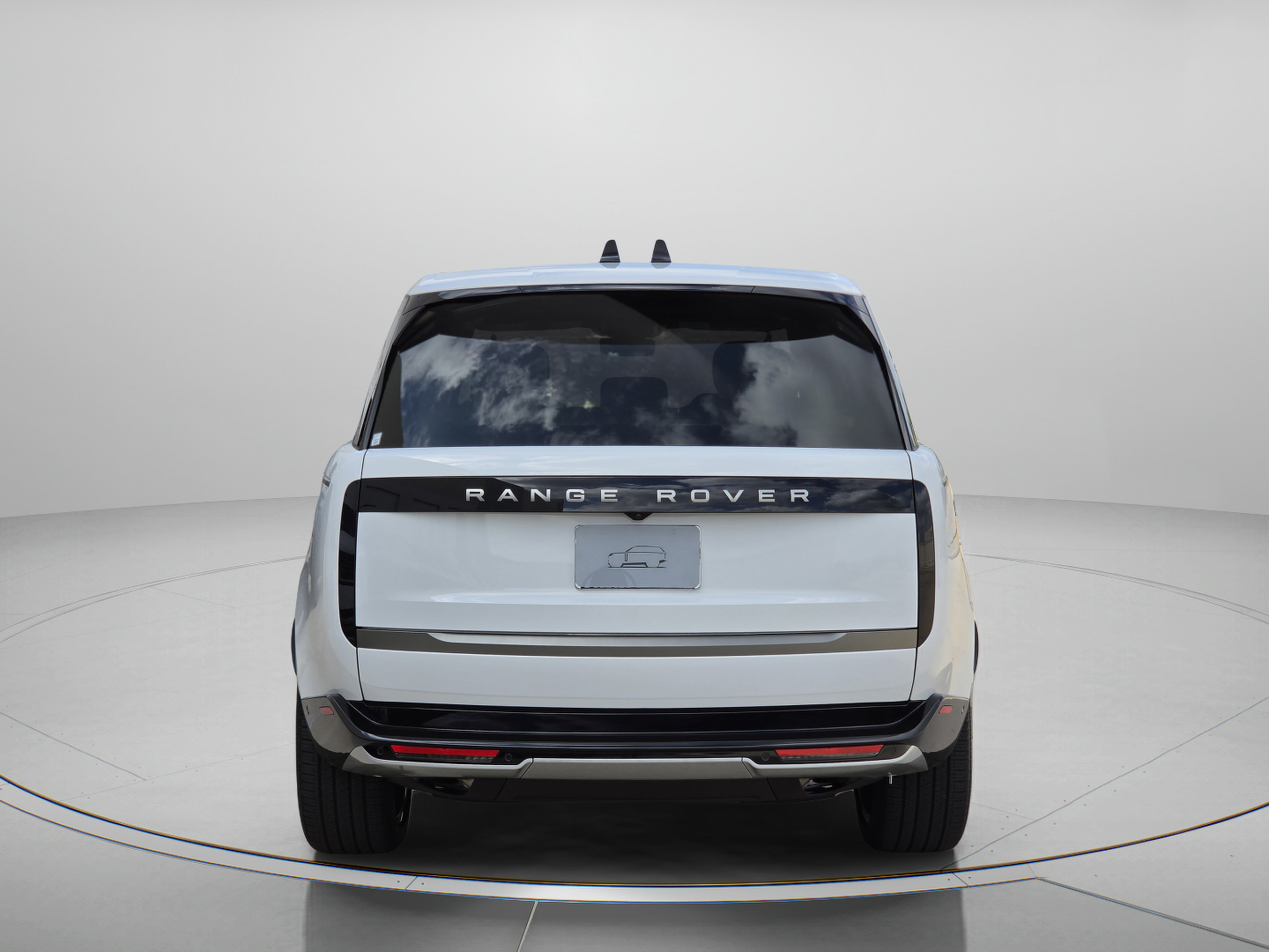 New 2027 Land Rover Range Rover Long Wheelbase SE AWD/4WD image 4
