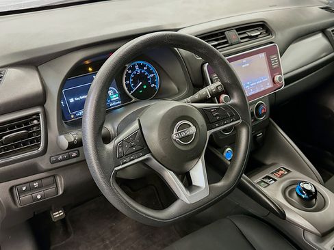 Used 2024 Nissan Leaf S FWD image 18